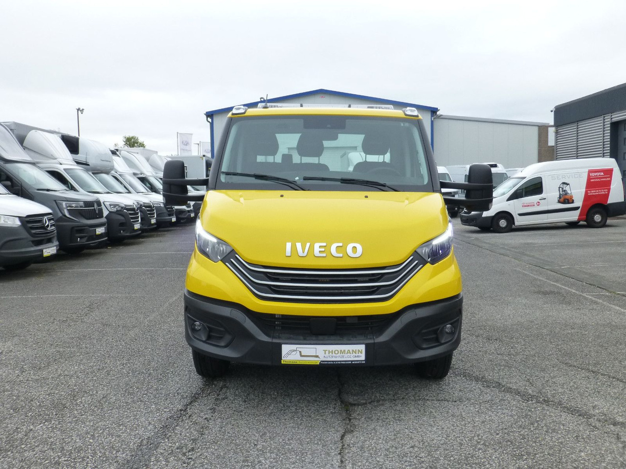Iveco DAILY 72C18 Schiebeplateu Luftfed Navi Hubbrille - Bärgningsbil: bild 3 Iveco DAILY 72C18 Schiebeplateu Luftfed Navi Hubbrille - Bärgningsbil: bild 3
