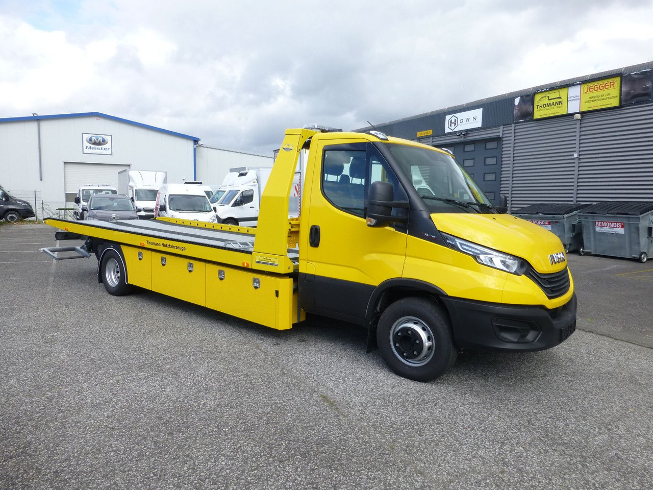 Iveco DAILY 72C18 Schiebeplateu Luftfed Navi Hubbrille - Bärgningsbil: bild 1 Iveco DAILY 72C18 Schiebeplateu Luftfed Navi Hubbrille - Bärgningsbil: bild 1
