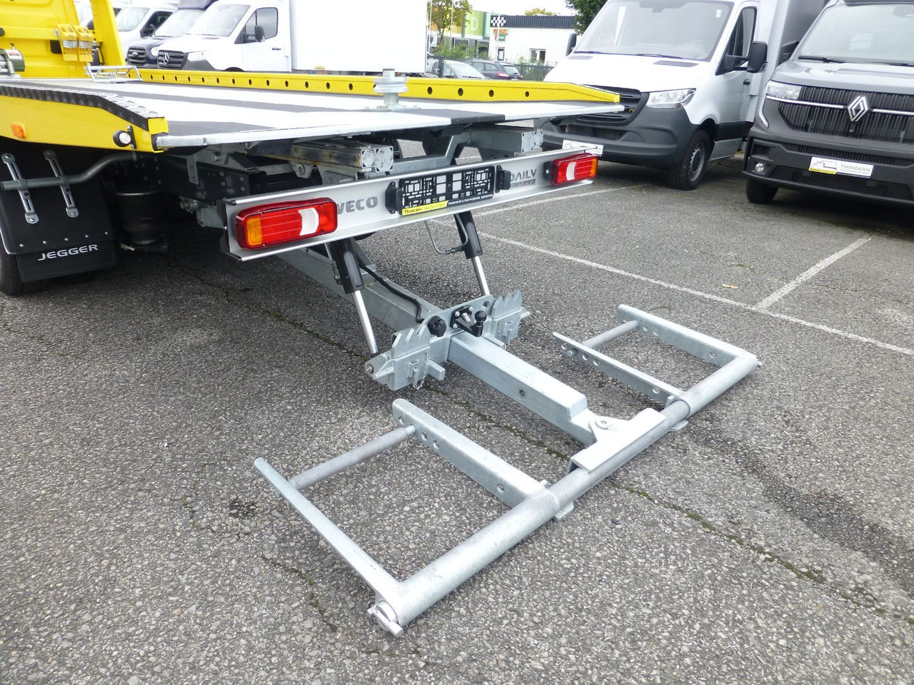 Bärgningsbil Iveco DAILY 72C18 Schiebeplateu Luftfed Navi Hubbrille: bild 10