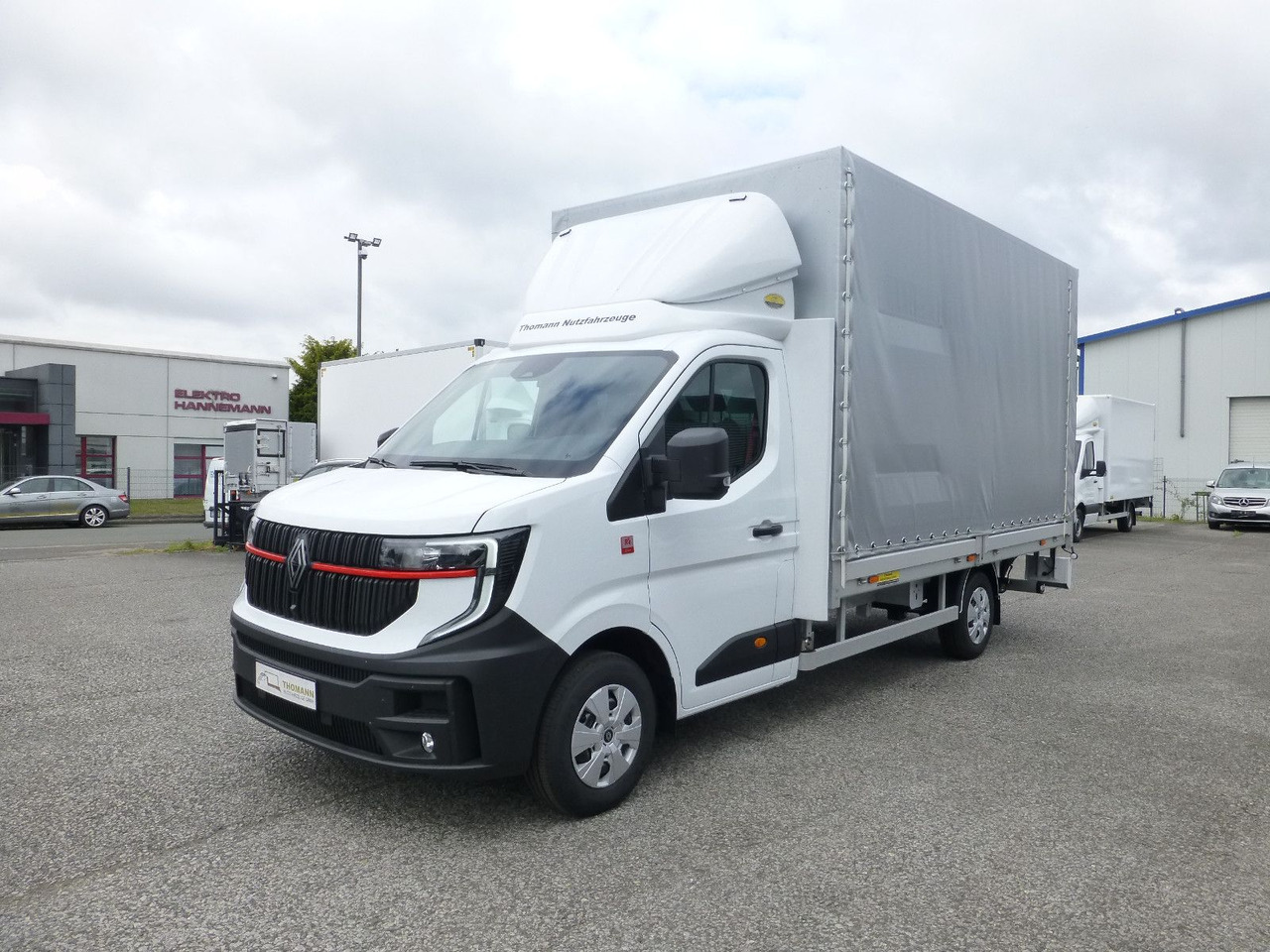 Renault NEW Master Pritsche Plane BÄR Ladebordwand - Transportbil med kapell: bild 3 Renault NEW Master Pritsche Plane BÄR Ladebordwand - Transportbil med kapell: bild 3