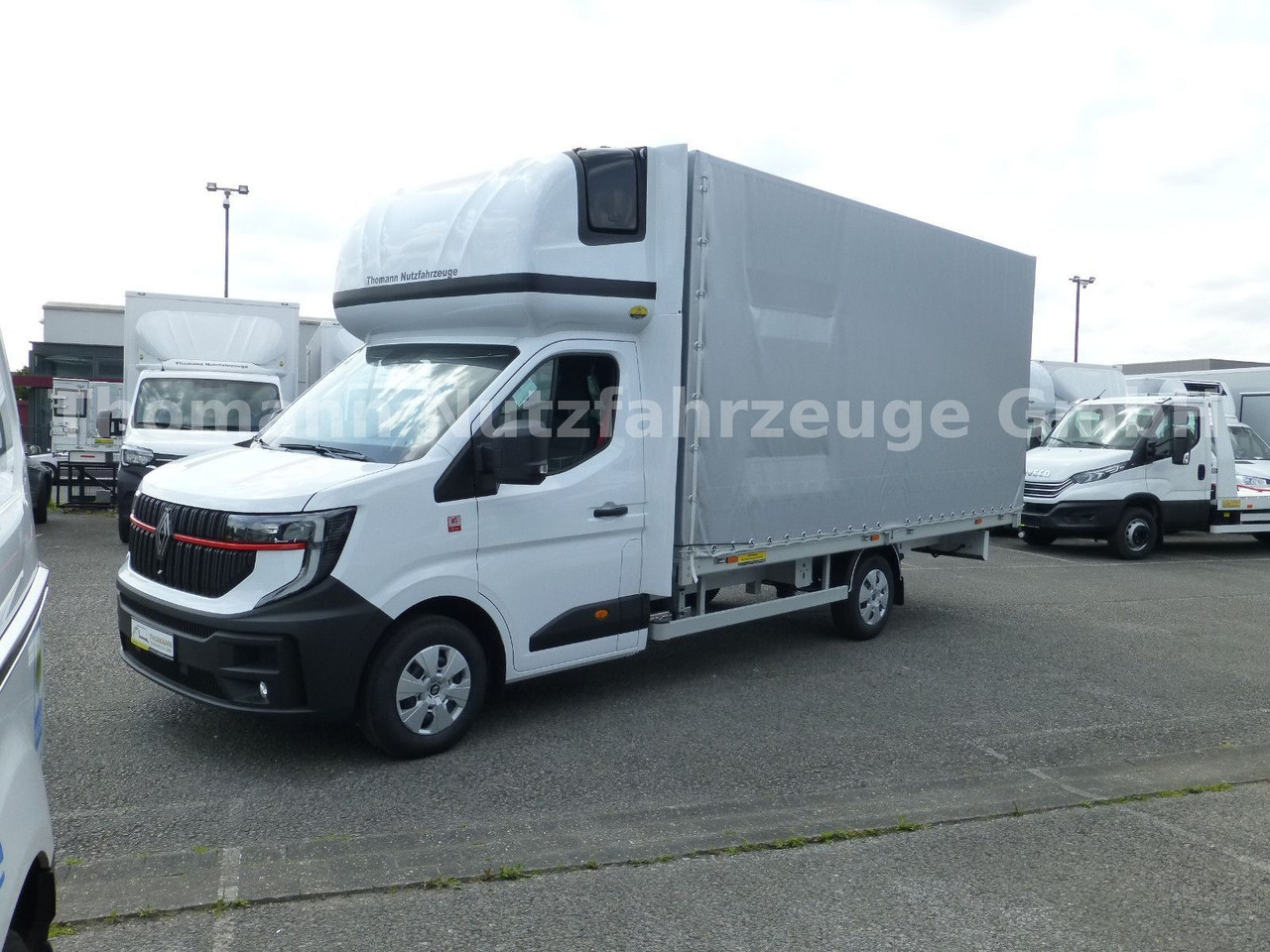 Renault NEW Master Pritsche Plane Schlafkabine - Transportbil med kapell: bild 2 Renault NEW Master Pritsche Plane Schlafkabine - Transportbil med kapell: bild 2