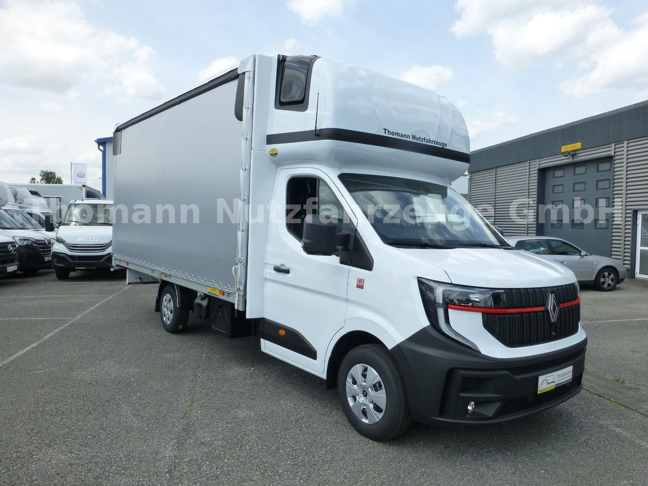 Renault NEW Master Pritsche Plane Schlafkabine - Transportbil med kapell: bild 1 Renault NEW Master Pritsche Plane Schlafkabine - Transportbil med kapell: bild 1