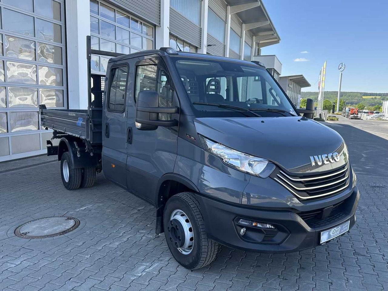 Iveco 70C18H Meiller 3-S.Kipper *R.3750mm*7Sitze*AHK* - Transportbil med tippflak: bild 3 Iveco 70C18H Meiller 3-S.Kipper *R.3750mm*7Sitze*AHK* - Transportbil med tippflak: bild 3