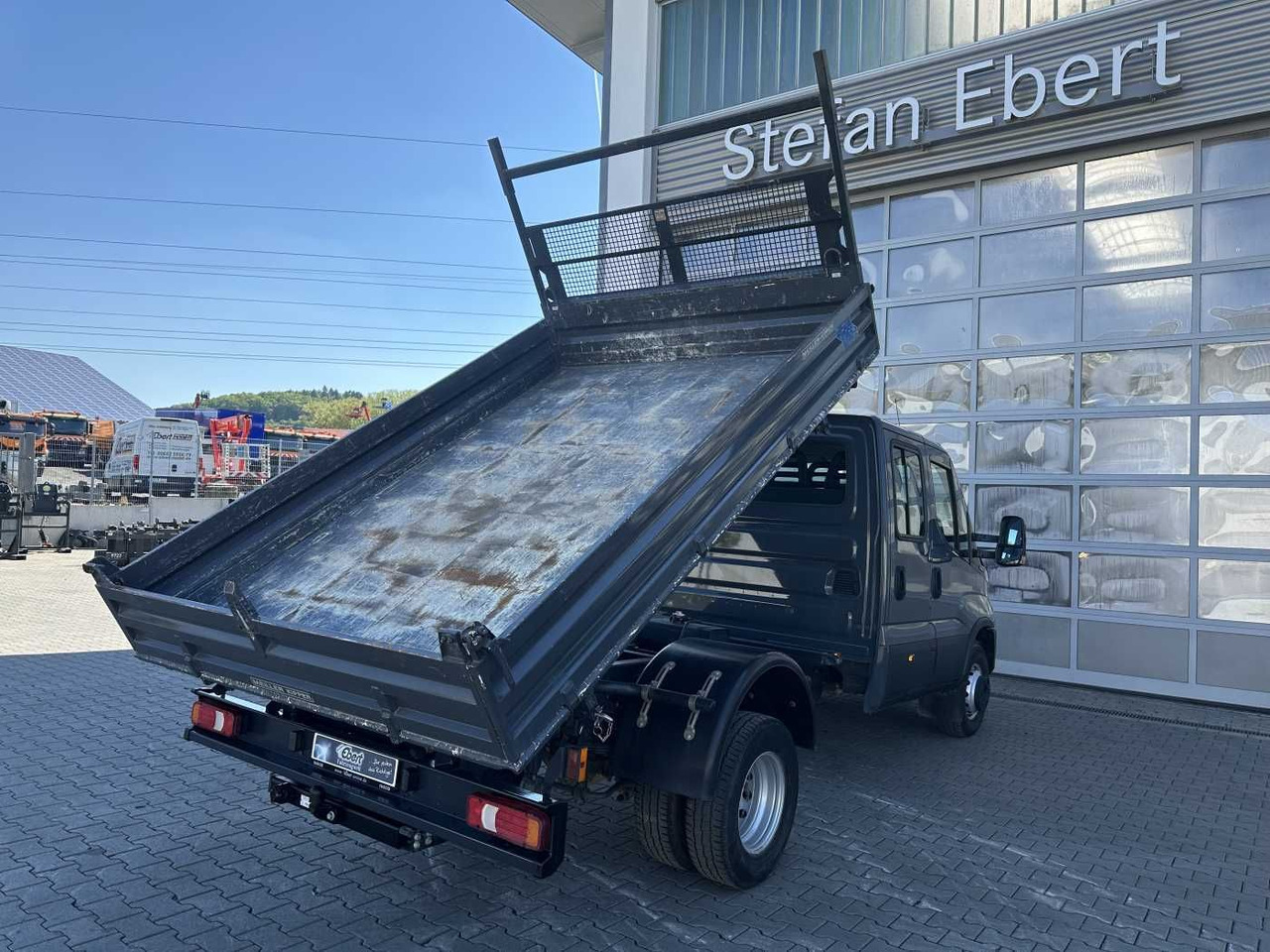 Iveco 70C18H Meiller 3-S.Kipper *R.3750mm*7Sitze*AHK* - Transportbil med tippflak: bild 4 Iveco 70C18H Meiller 3-S.Kipper *R.3750mm*7Sitze*AHK* - Transportbil med tippflak: bild 4