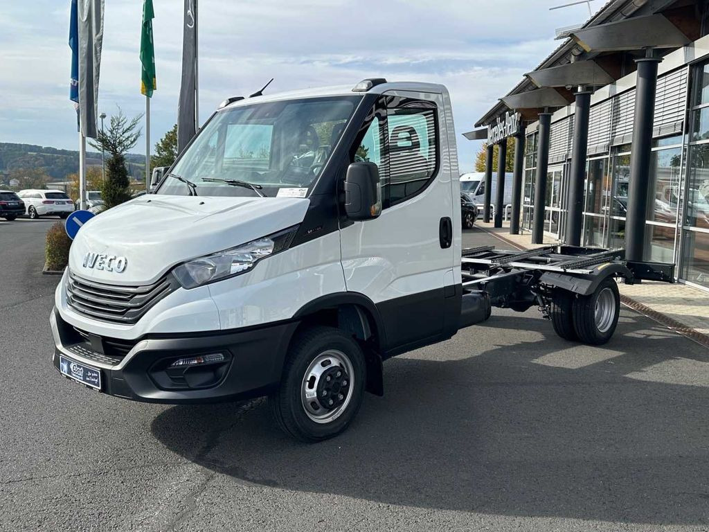 Iveco Daily 50C18 3.0L *R3750mm*Navi*Klima* 3x - Chassi lastbil: bild 3 Iveco Daily 50C18 3.0L *R3750mm*Navi*Klima* 3x - Chassi lastbil: bild 3