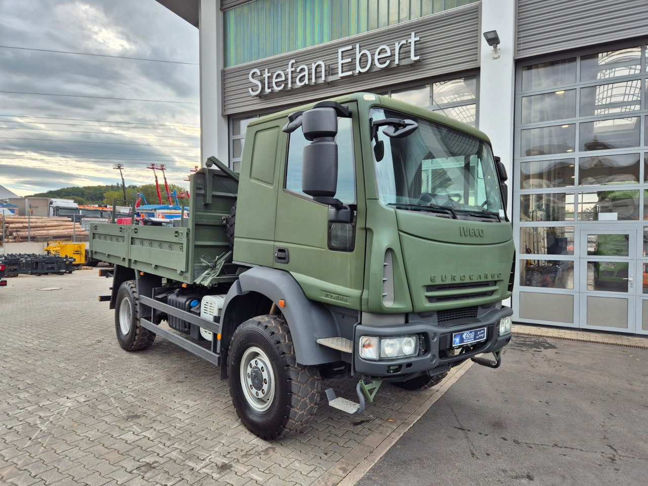 Iveco Eurocargo ML100E22WM-BW 4x4 Pritsche L-Haus Bett - Flakbil: bild 2 Iveco Eurocargo ML100E22WM-BW 4x4 Pritsche L-Haus Bett - Flakbil: bild 2