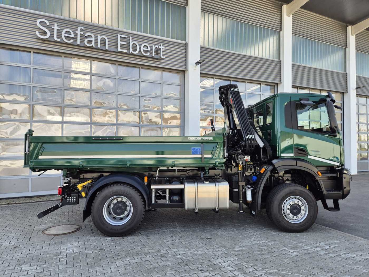 Iveco T-Way AD190T36W/P 4x4 HIAB X-HIDUO 118E-3 Funk - Tippbil lastbil, Kranbil: bild 5 Iveco T-Way AD190T36W/P 4x4 HIAB X-HIDUO 118E-3 Funk - Tippbil lastbil, Kranbil: bild 5