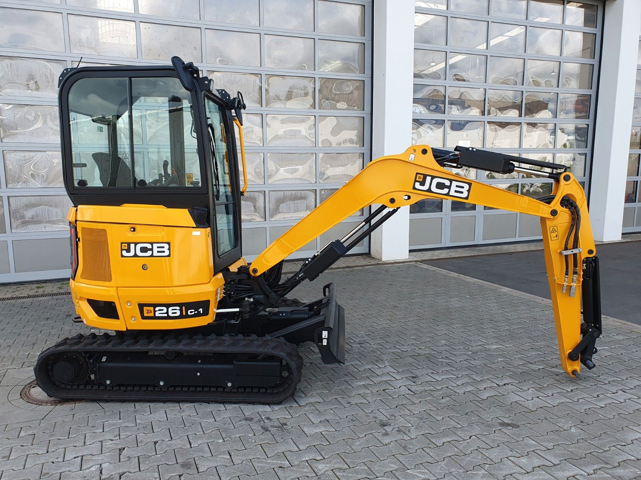 JCB 26C-1 Pro Cab / Neufahrzeug / Planierschild - Minigrävmaskin: bild 2 JCB 26C-1 Pro Cab / Neufahrzeug / Planierschild - Minigrävmaskin: bild 2