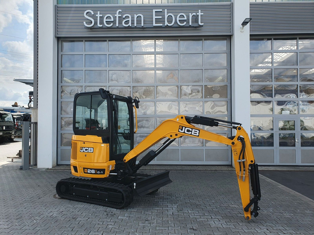JCB 26C-1 Pro Cab / Neufahrzeug / Planierschild - Minigrävmaskin: bild 1 JCB 26C-1 Pro Cab / Neufahrzeug / Planierschild - Minigrävmaskin: bild 1