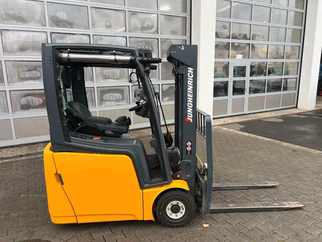 Jungheinrich EFG 215 / Triplex: 4.25m! / SS / 1.285h / 2021 - Eltruck: bild 3 Jungheinrich EFG 215 / Triplex: 4.25m! / SS / 1.285h / 2021 - Eltruck: bild 3