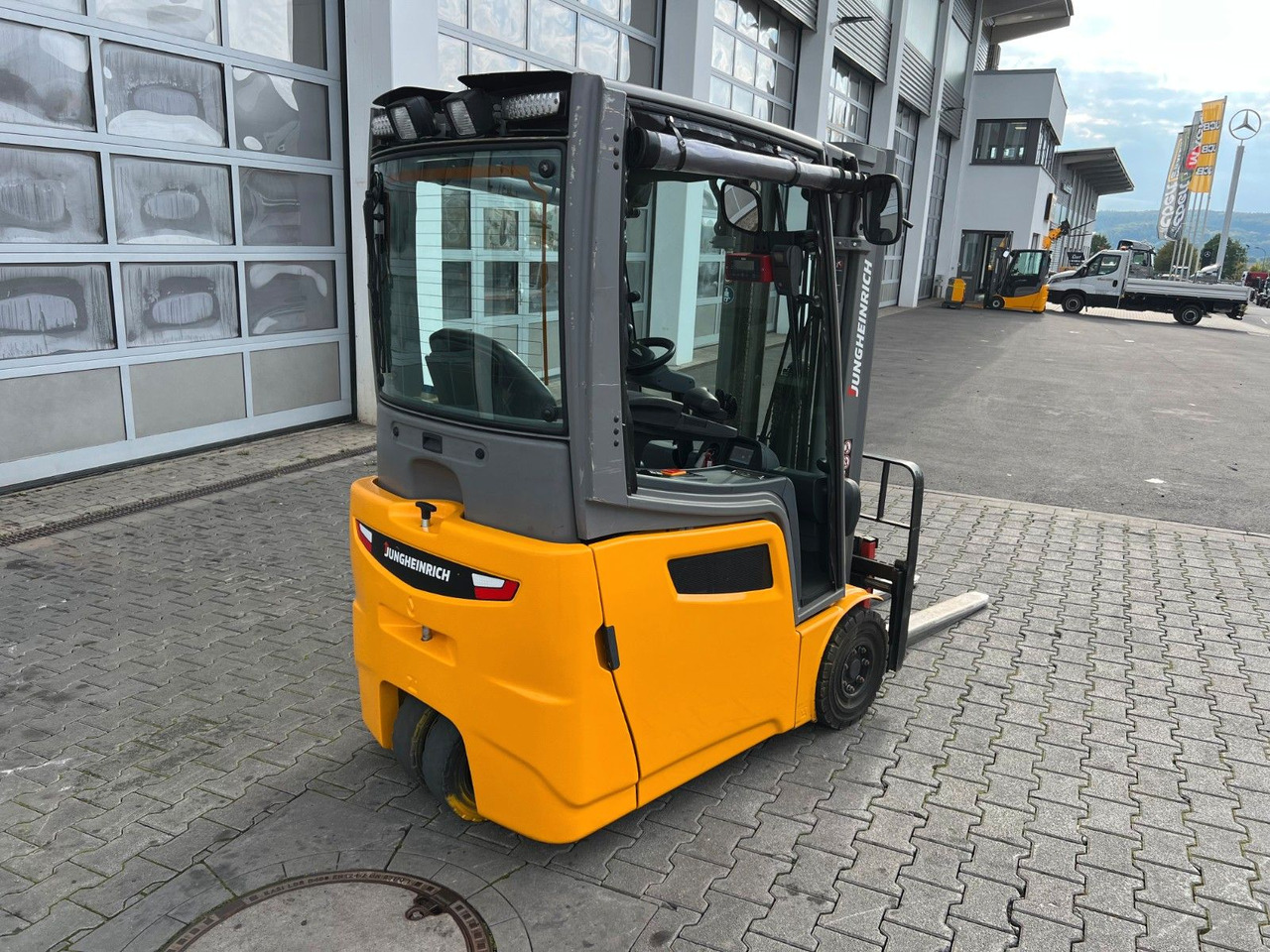 Jungheinrich EFG 215 / Triplex: 4.25m! / SS / 1.573h / 2024 - Eltruck: bild 4 Jungheinrich EFG 215 / Triplex: 4.25m! / SS / 1.573h / 2024 - Eltruck: bild 4