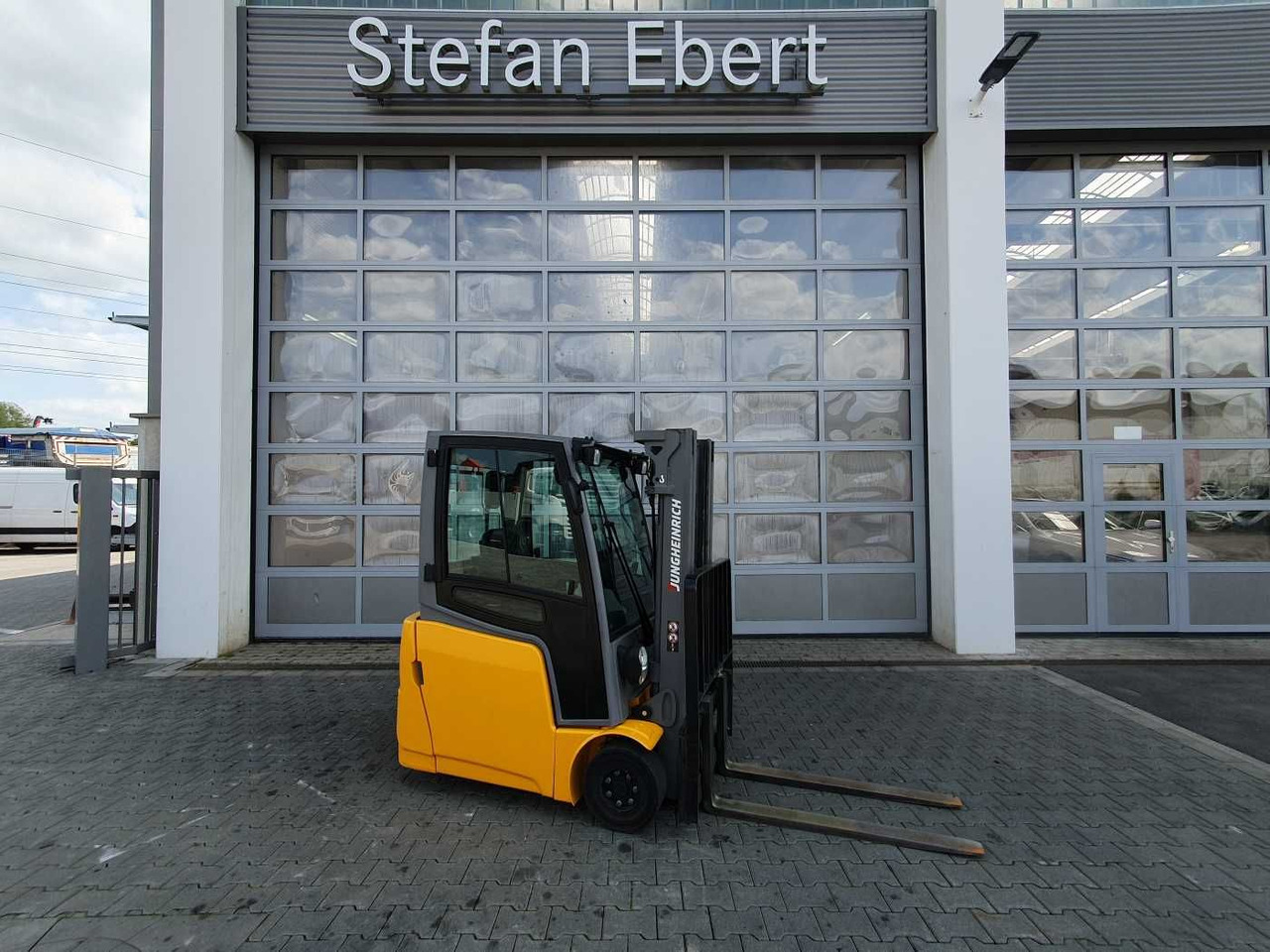Jungheinrich EFG 215 / Triplex: 4.25m! / SS / 4.166h / 2024 - Eltruck: bild 1 Jungheinrich EFG 215 / Triplex: 4.25m! / SS / 4.166h / 2024 - Eltruck: bild 1