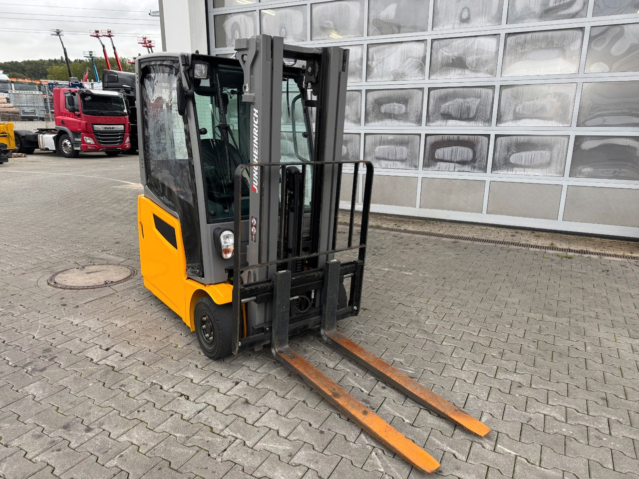 Jungheinrich EFG 215 / Triplex: 4.25m! / SS / nur 2.819h! - Eltruck: bild 3 Jungheinrich EFG 215 / Triplex: 4.25m! / SS / nur 2.819h! - Eltruck: bild 3