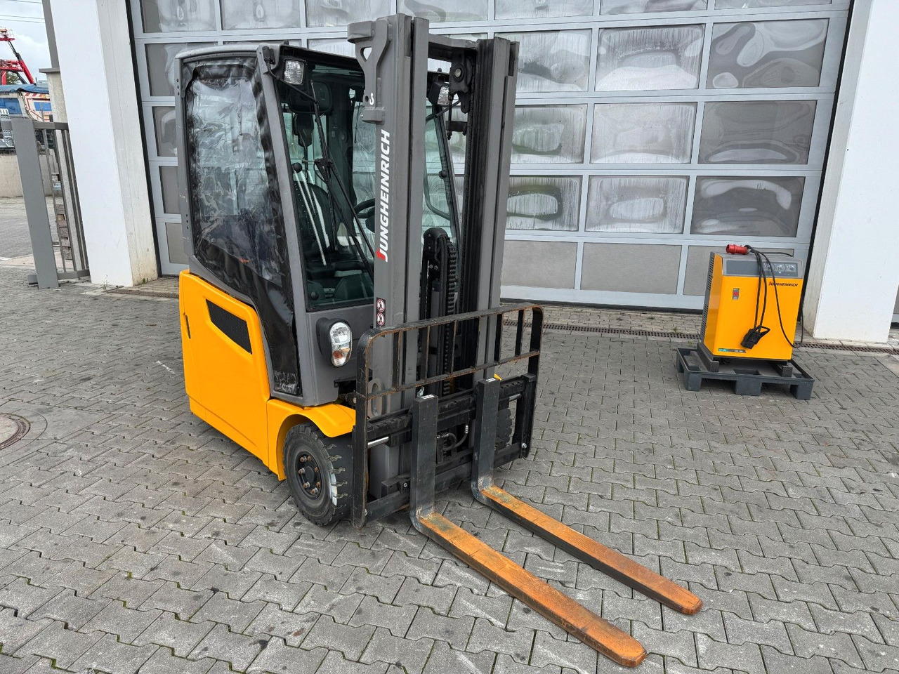 Jungheinrich EFG 215 / Triplex: 4.25m! / SS / nur 3.298h! - Eltruck: bild 3 Jungheinrich EFG 215 / Triplex: 4.25m! / SS / nur 3.298h! - Eltruck: bild 3