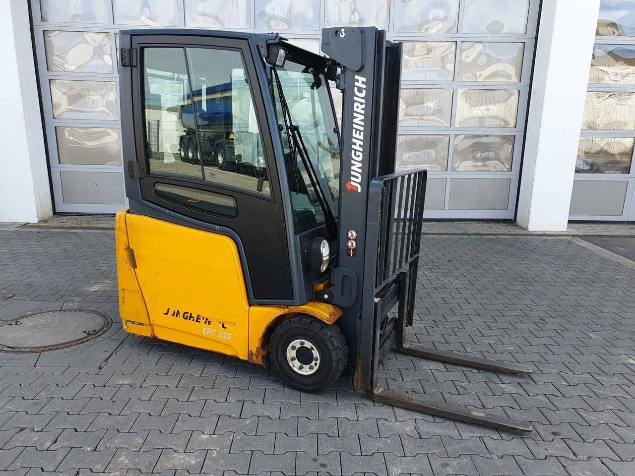 Jungheinrich EFG 215 / Triplex: 4.35m! / SS / nur 2.054h! - Eltruck: bild 2 Jungheinrich EFG 215 / Triplex: 4.35m! / SS / nur 2.054h! - Eltruck: bild 2