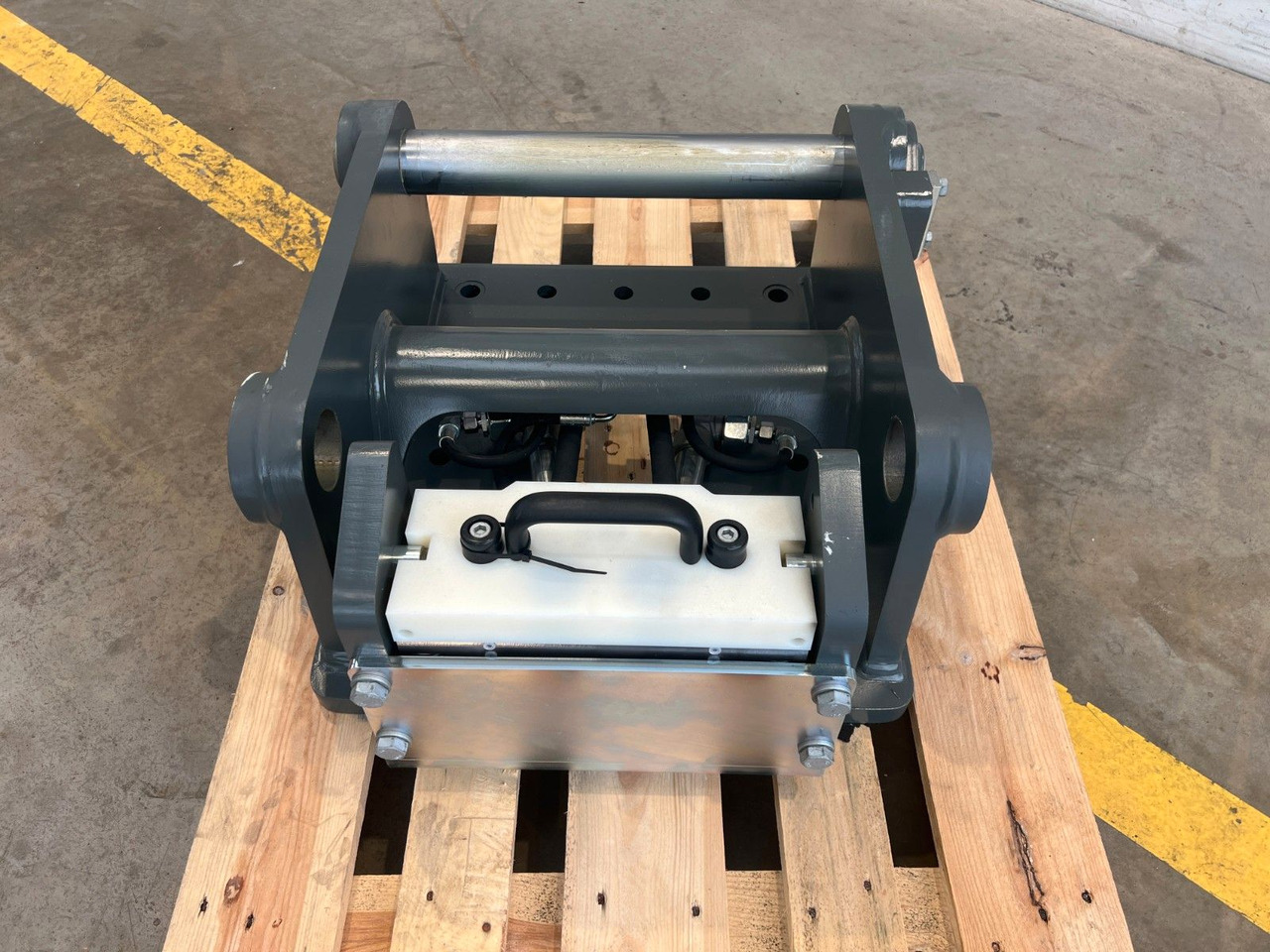 Liebherr Likufix SW48 Adapterplatte NEU lagernd - Redskapsfäste: bild 2 Liebherr Likufix SW48 Adapterplatte NEU lagernd - Redskapsfäste: bild 2