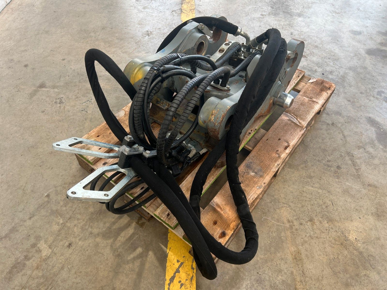 Liebherr SW48 Likufix Schnellwechsler / 2018 - Redskapsfäste: bild 5 Liebherr SW48 Likufix Schnellwechsler / 2018 - Redskapsfäste: bild 5