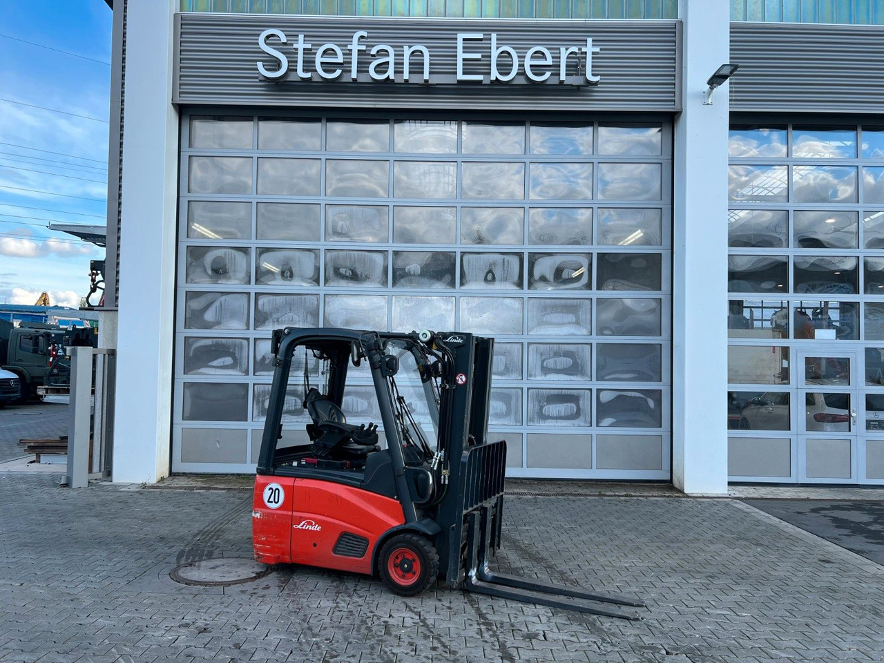 Linde E14 - 01 / Triplex: 4.10m! / SS / nur 986h! - Eltruck: bild 1 Linde E14 - 01 / Triplex: 4.10m! / SS / nur 986h! - Eltruck: bild 1