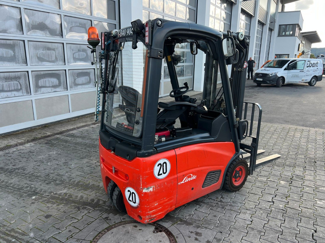 Linde E14 - 01 / Triplex: 4.10m! / SS / nur 986h! - Eltruck: bild 4 Linde E14 - 01 / Triplex: 4.10m! / SS / nur 986h! - Eltruck: bild 4