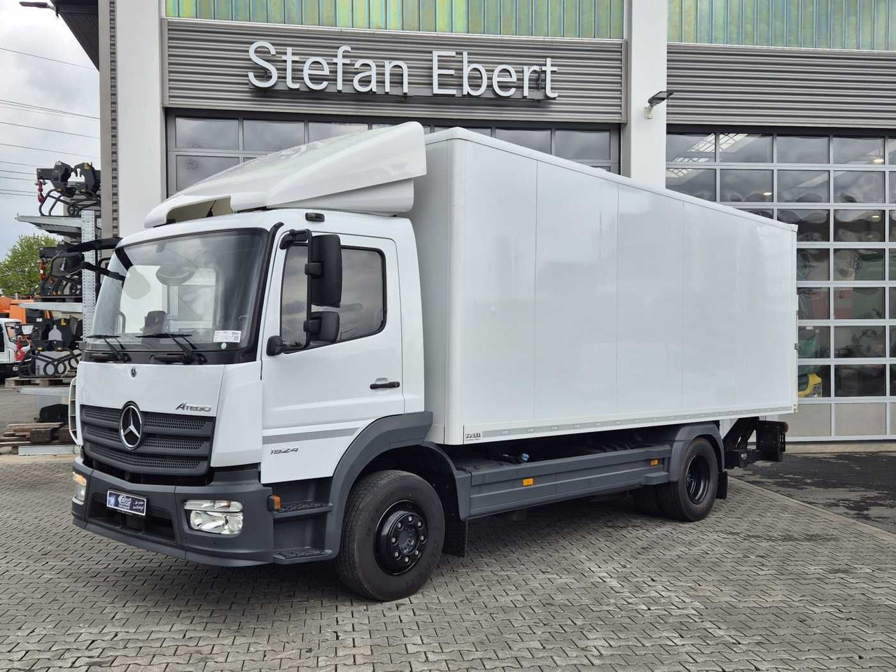 Mercedes-Benz Atego 1524 L LBW 1.500kg Klima Standheizung - Lastbil med skåp: bild 1 Mercedes-Benz Atego 1524 L LBW 1.500kg Klima Standheizung - Lastbil med skåp: bild 1