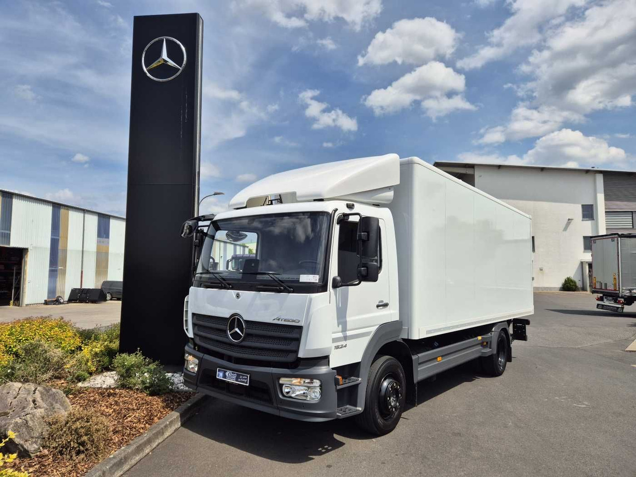 Mercedes-Benz Atego 1524 L LBW 1.500kg Standheizung Klima - Lastbil med skåp: bild 1 Mercedes-Benz Atego 1524 L LBW 1.500kg Standheizung Klima - Lastbil med skåp: bild 1