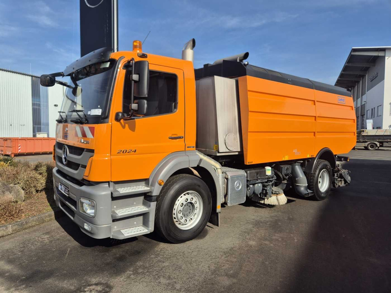 Mercedes-Benz Axor 2024 L Schmidt Airportsweeper AS 990 - Sopmaskin: bild 3 Mercedes-Benz Axor 2024 L Schmidt Airportsweeper AS 990 - Sopmaskin: bild 3