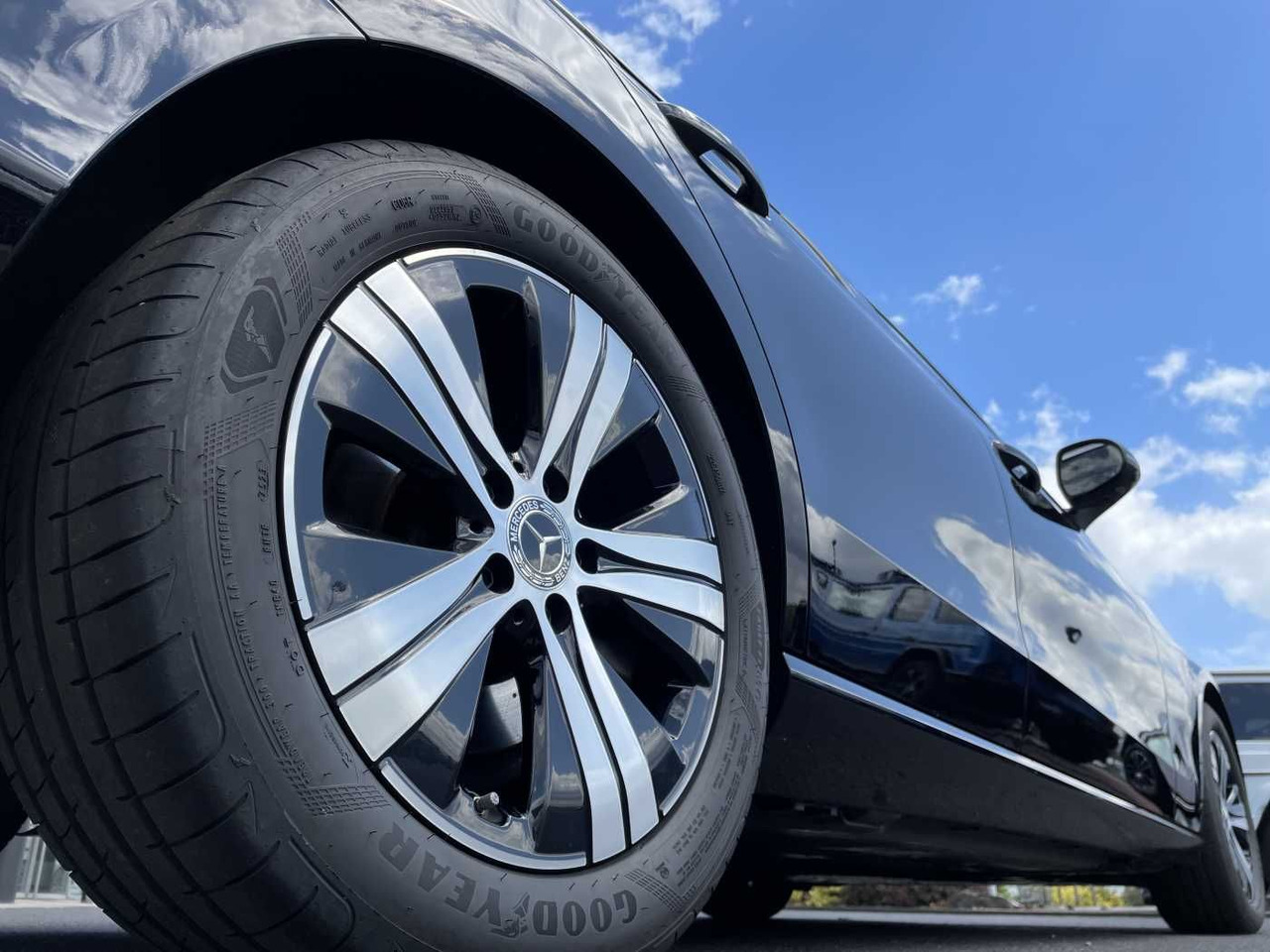 Mercedes-Benz C 180 9G Avantgarde Memory+Distr+ 360°+Keyless+L - Sedan: bild 5 Mercedes-Benz C 180 9G Avantgarde Memory+Distr+ 360°+Keyless+L - Sedan: bild 5