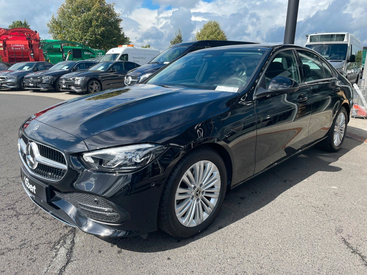 Mercedes-Benz C 200 d AVANTGARDE 360°+TOTW+Carplay+Ambiente - Sedan: bild 2 Mercedes-Benz C 200 d AVANTGARDE 360°+TOTW+Carplay+Ambiente - Sedan: bild 2