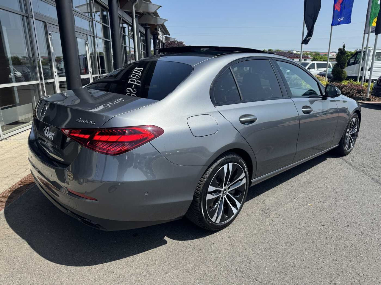Mercedes-Benz C 300 4M Avantgarde+Pano+Bumester+AHK+RFK+ Night - Sedan: bild 4 Mercedes-Benz C 300 4M Avantgarde+Pano+Bumester+AHK+RFK+ Night - Sedan: bild 4