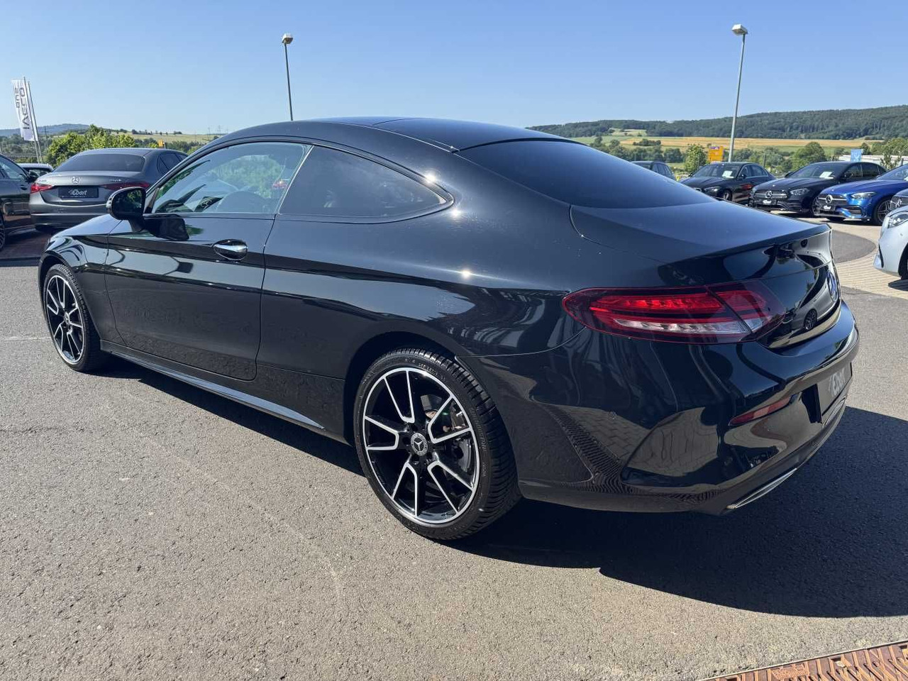 Mercedes-Benz C 400 4M AMG Coupe Pano+Burm+Distr+Memory+360 - Personbil: bild 3 Mercedes-Benz C 400 4M AMG Coupe Pano+Burm+Distr+Memory+360 - Personbil: bild 3