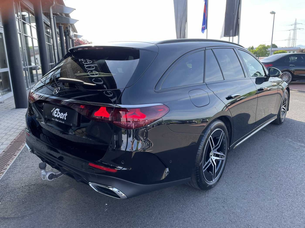 Mercedes-Benz E 220 d T AMG-Line AHK+Distr+R-Kamera +Ambiente+ - Personbil: bild 4 Mercedes-Benz E 220 d T AMG-Line AHK+Distr+R-Kamera +Ambiente+ - Personbil: bild 4