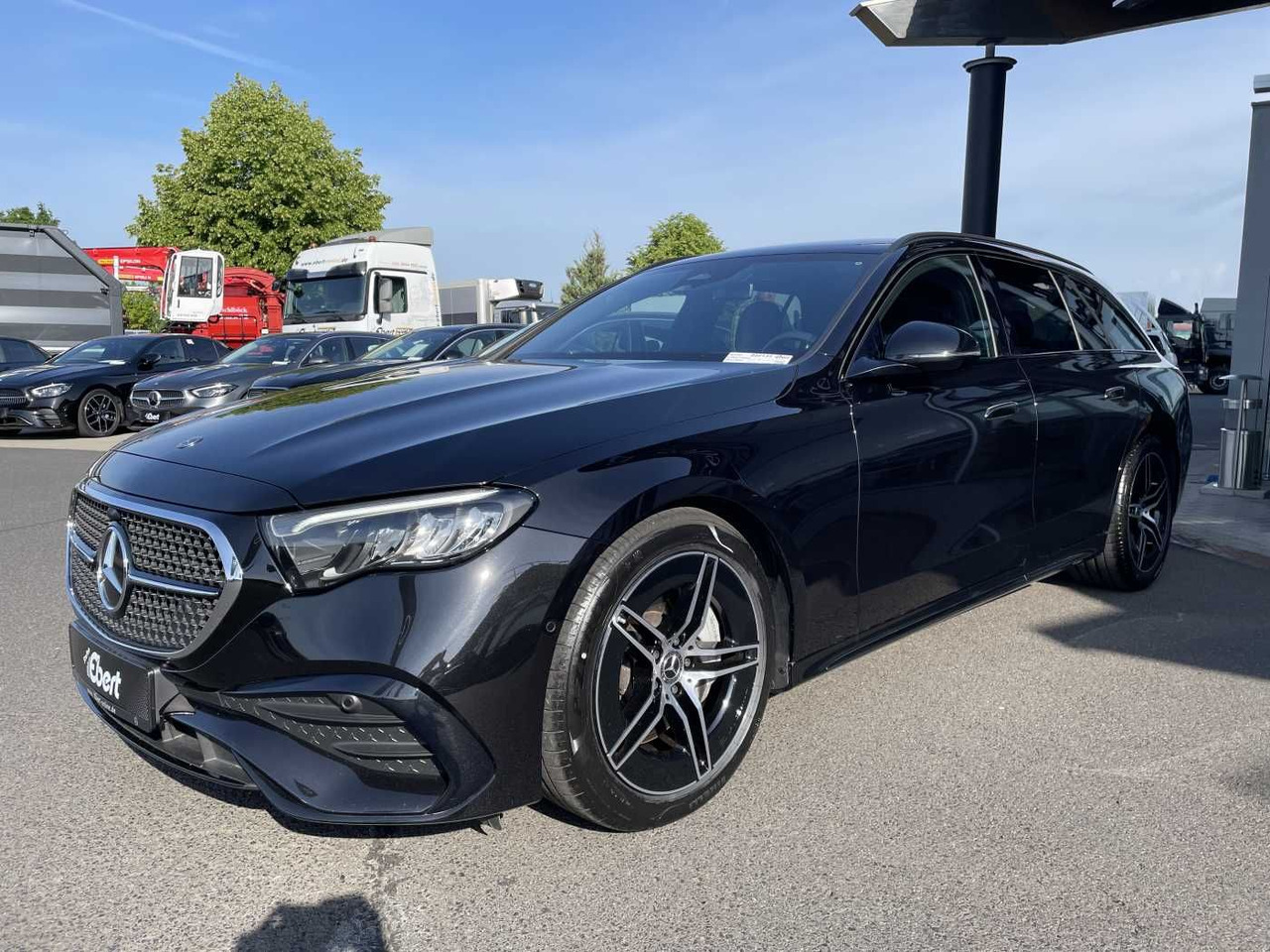 Mercedes-Benz E 220 d T AMG-Line AHK+Distr+R-Kamera +Ambiente+ - Personbil: bild 2 Mercedes-Benz E 220 d T AMG-Line AHK+Distr+R-Kamera +Ambiente+ - Personbil: bild 2