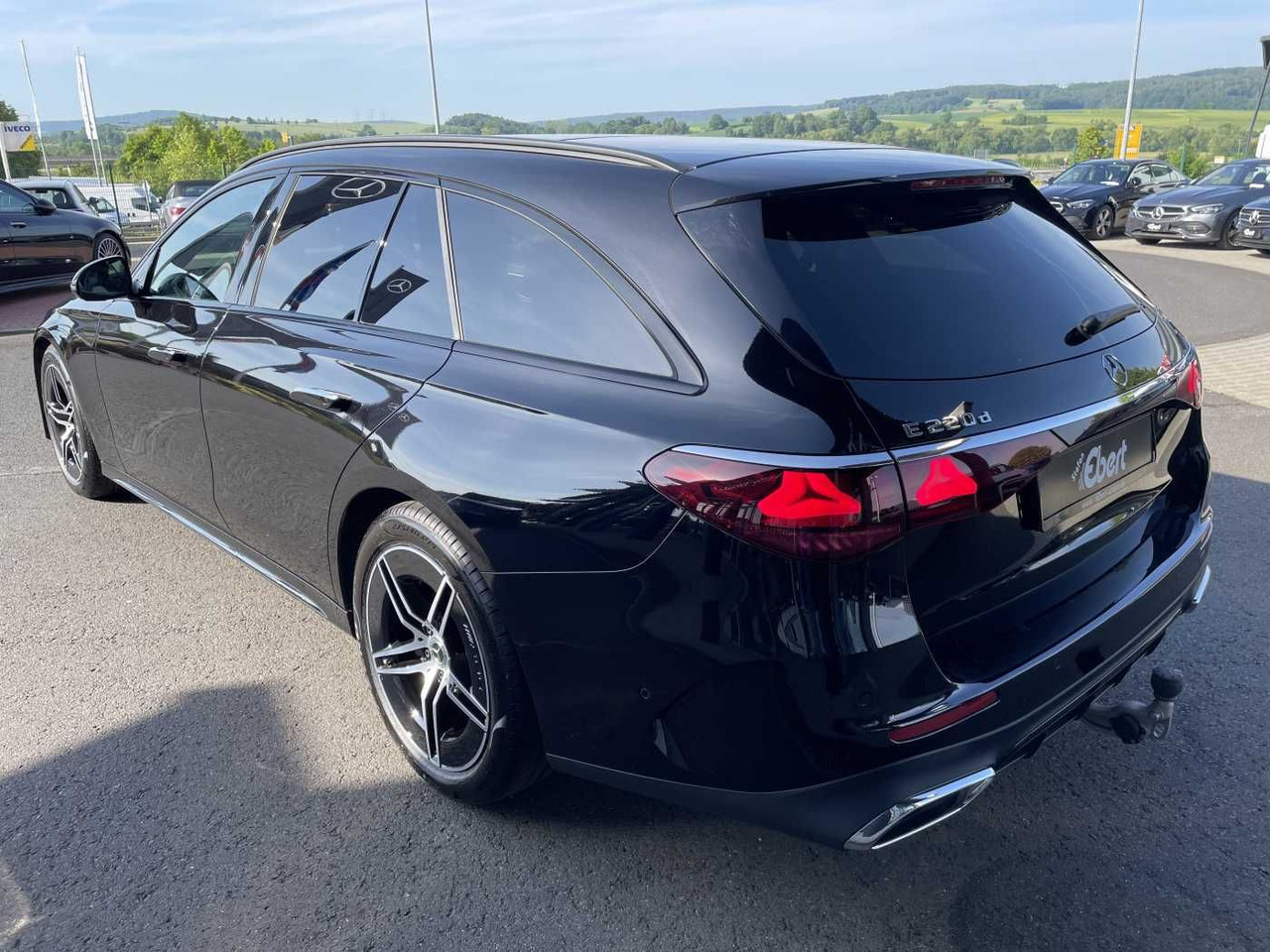 Mercedes-Benz E 220 d T AMG-Line AHK+Distr+R-Kamera +Ambiente+ - Personbil: bild 3 Mercedes-Benz E 220 d T AMG-Line AHK+Distr+R-Kamera +Ambiente+ - Personbil: bild 3