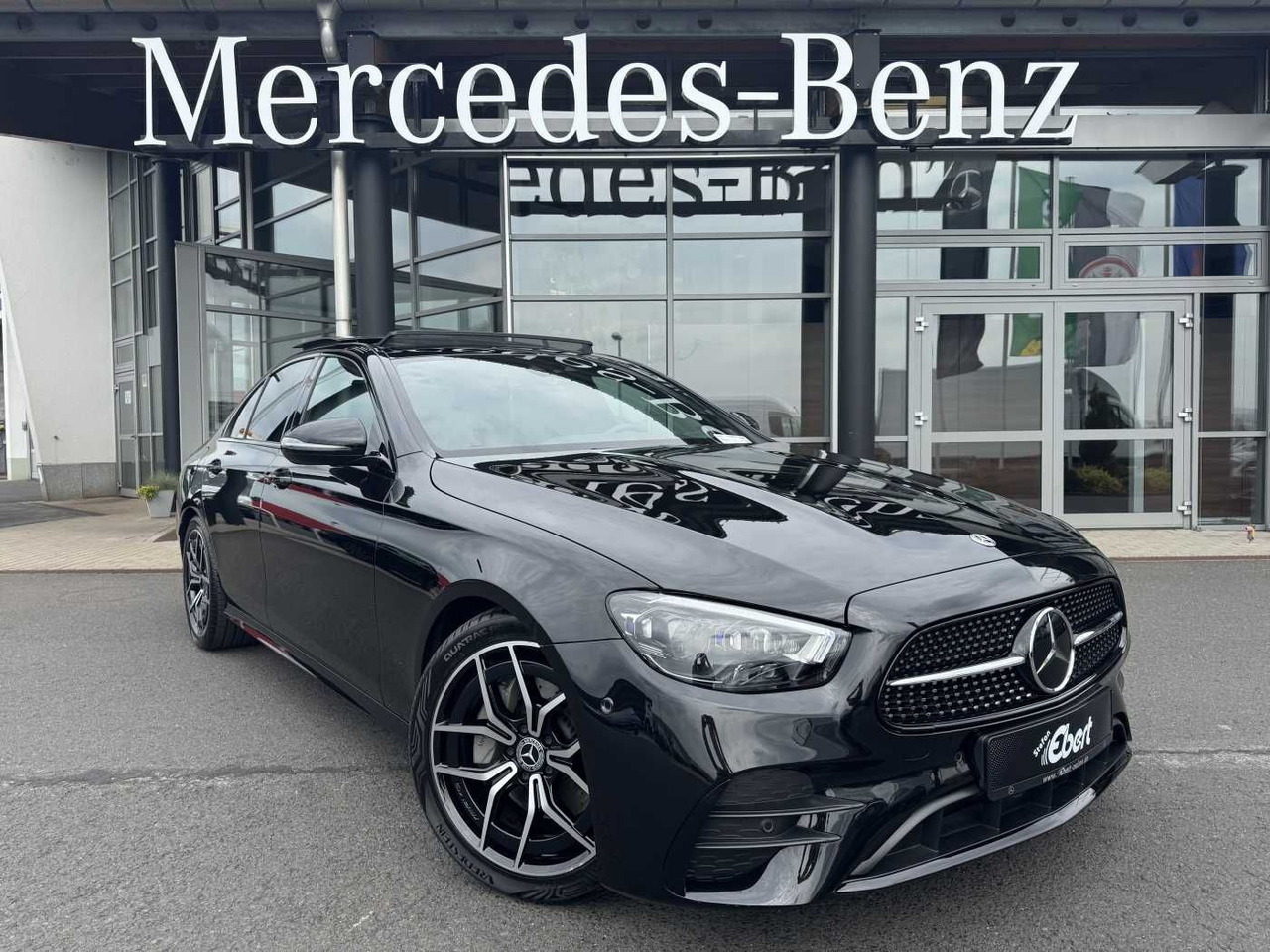 Mercedes-Benz E 220d AMG+Pano+Distr+Multibeam+RFK+Night - Sedan: bild 1 Mercedes-Benz E 220d AMG+Pano+Distr+Multibeam+RFK+Night - Sedan: bild 1
