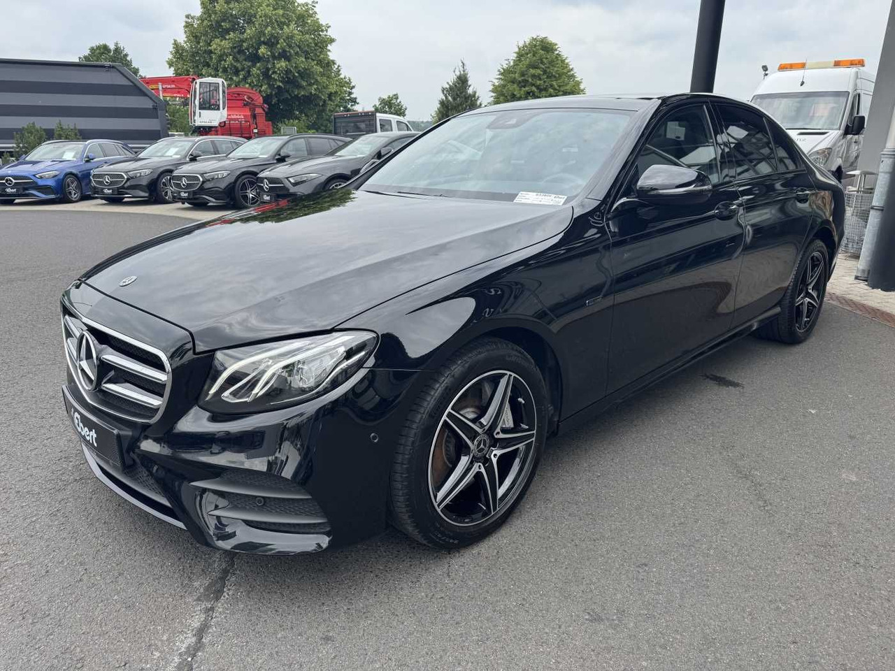 Mercedes-Benz E 300de 9G AMG+Pano+Memory+Ambiente+ RFK+Night - Sedan: bild 2 Mercedes-Benz E 300de 9G AMG+Pano+Memory+Ambiente+ RFK+Night - Sedan: bild 2