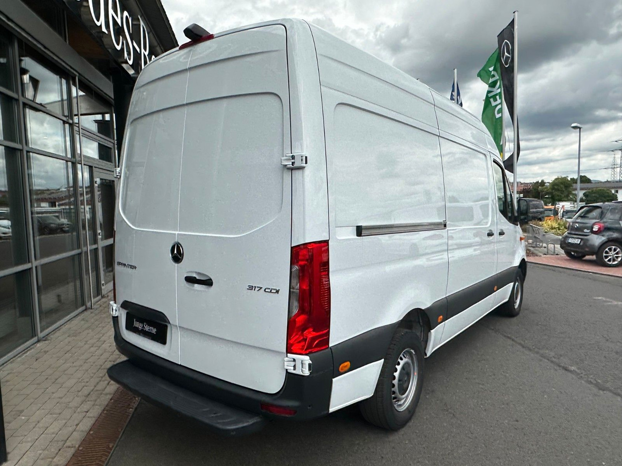 Mercedes-Benz Sprinter 317 CDI 3665 9G Klima 360 SHZ Tempomat - Skåpbil: bild 4 Mercedes-Benz Sprinter 317 CDI 3665 9G Klima 360 SHZ Tempomat - Skåpbil: bild 4