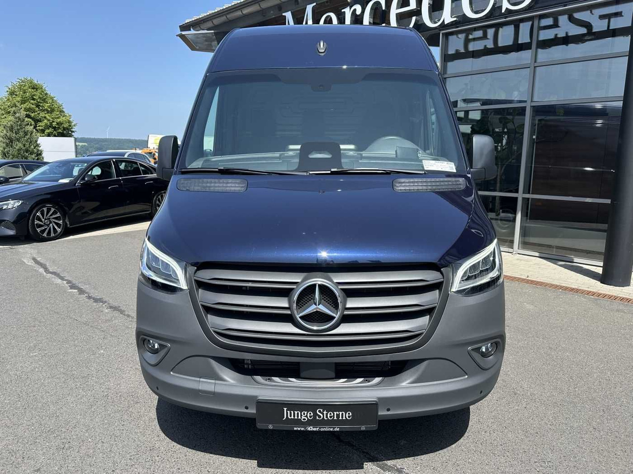 Mercedes-Benz Sprinter 317 CDI 3665 9G Klima Kamera MBUX LED - Skåpbil: bild 2 Mercedes-Benz Sprinter 317 CDI 3665 9G Klima Kamera MBUX LED - Skåpbil: bild 2