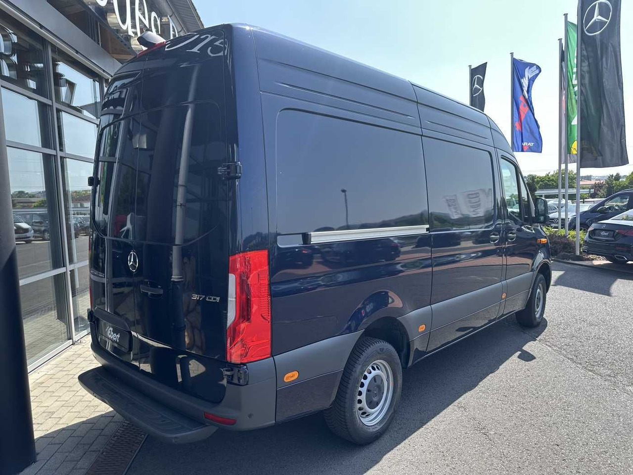 Mercedes-Benz Sprinter 317 CDI 3665 9G Klima Kamera MBUX LED - Skåpbil: bild 4 Mercedes-Benz Sprinter 317 CDI 3665 9G Klima Kamera MBUX LED - Skåpbil: bild 4