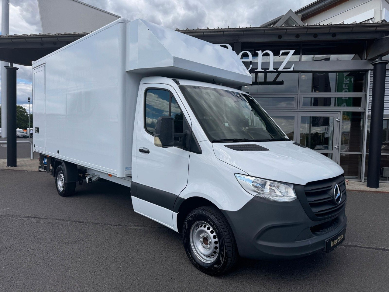 Mercedes-Benz Sprinter 317 CDI 4325 Koffer LBW Klima Kamera - Volymskåp: bild 1 Mercedes-Benz Sprinter 317 CDI 4325 Koffer LBW Klima Kamera - Volymskåp: bild 1