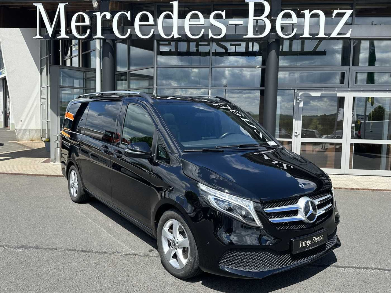 Mercedes-Benz V 250 d EDITION ILS Panorama Kamera 8Sitze - Persontransport: bild 1 Mercedes-Benz V 250 d EDITION ILS Panorama Kamera 8Sitze - Persontransport: bild 1