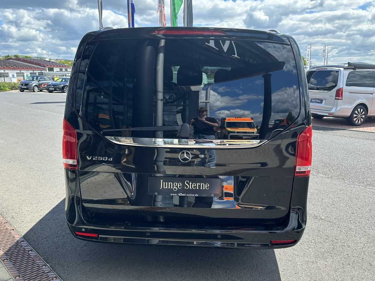 Mercedes-Benz V 250 d EDITION ILS Panorama Kamera 8Sitze - Persontransport: bild 5 Mercedes-Benz V 250 d EDITION ILS Panorama Kamera 8Sitze - Persontransport: bild 5