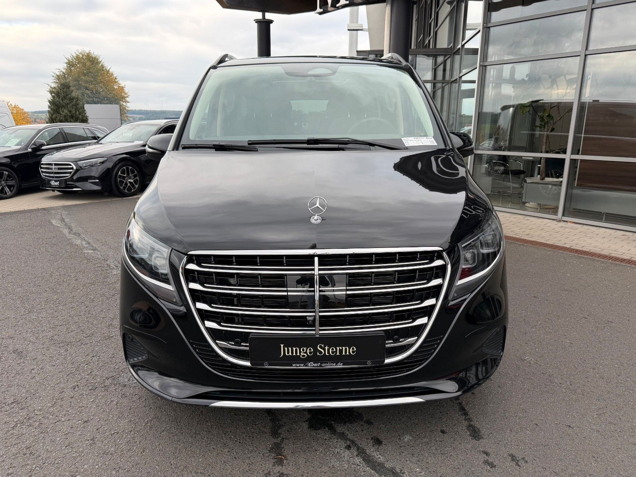 Mercedes-Benz V 300 d 4MATIC EXCLUSIVE Luxus-Sitze AHK2,5to - Kombi: bild 2 Mercedes-Benz V 300 d 4MATIC EXCLUSIVE Luxus-Sitze AHK2,5to - Kombi: bild 2