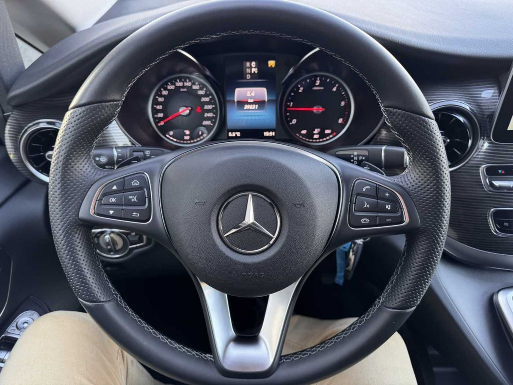 Personbil Mercedes-Benz V 300 d AVA 4MATIC 3430 DISTRONIC AHK2,5 360: bild 13