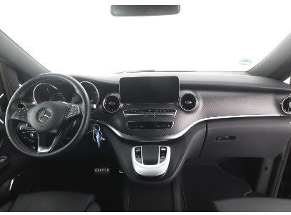Mercedes-Benz V 300 d AVA ED AMG AIRMATIC Tisch AHK2,5to Stdh - Persontransport: bild 4 Mercedes-Benz V 300 d AVA ED AMG AIRMATIC Tisch AHK2,5to Stdh - Persontransport: bild 4