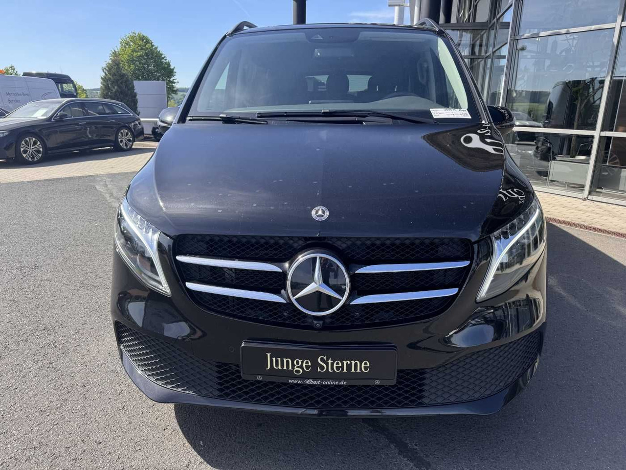 Mercedes-Benz V 300 d AVA Extralang AIRMATIC Standheiz 360Kam - Persontransport: bild 2 Mercedes-Benz V 300 d AVA Extralang AIRMATIC Standheiz 360Kam - Persontransport: bild 2