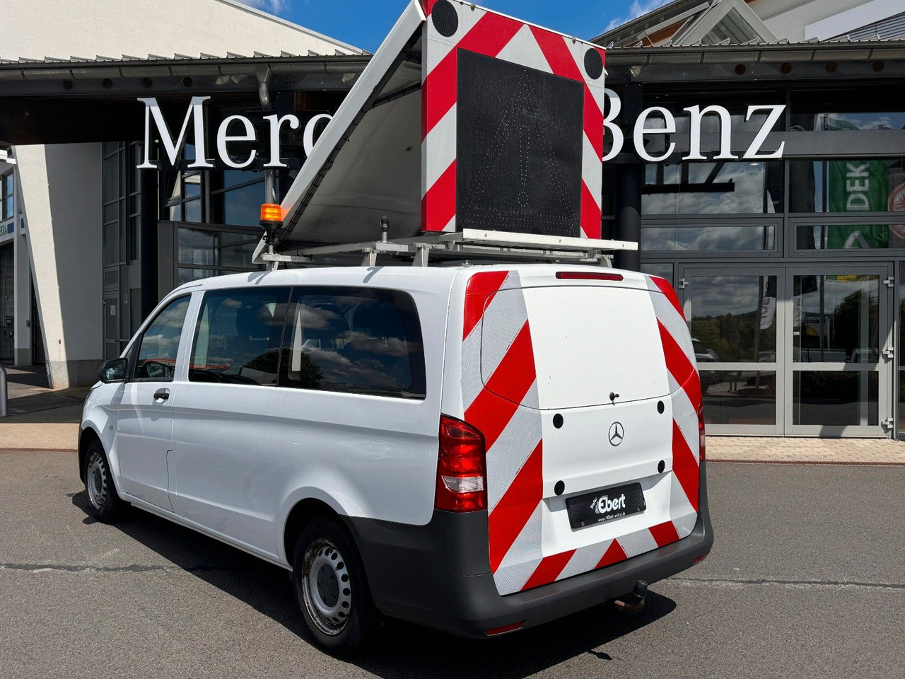 Mercedes-Benz Vito 111 CDI Tourer Begleitfahrzeug BF3+ / WVZ - Skåpbil: bild 1 Mercedes-Benz Vito 111 CDI Tourer Begleitfahrzeug BF3+ / WVZ - Skåpbil: bild 1