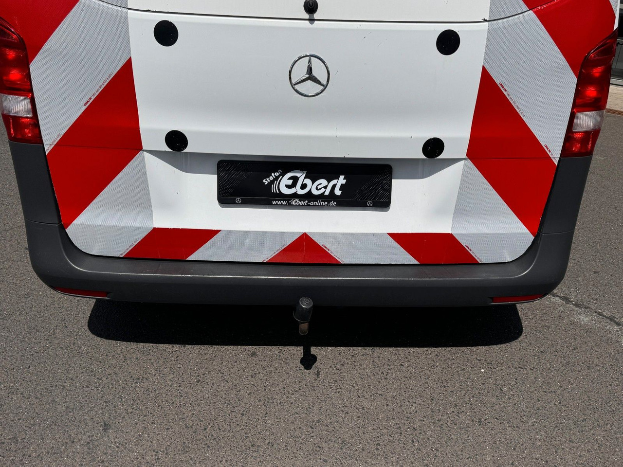 Mercedes-Benz Vito 111 CDI Tourer Begleitfahrzeug BF3+ / WVZ - Skåpbil: bild 4 Mercedes-Benz Vito 111 CDI Tourer Begleitfahrzeug BF3+ / WVZ - Skåpbil: bild 4