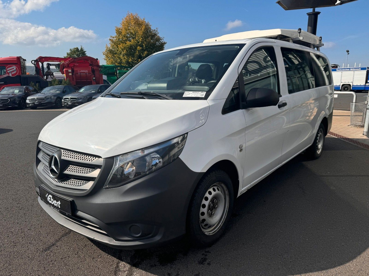 Mercedes-Benz Vito 111 CDI Tourer Begleitfahrzeug BF3+ / WVZ - Persontransport: bild 3 Mercedes-Benz Vito 111 CDI Tourer Begleitfahrzeug BF3+ / WVZ - Persontransport: bild 3