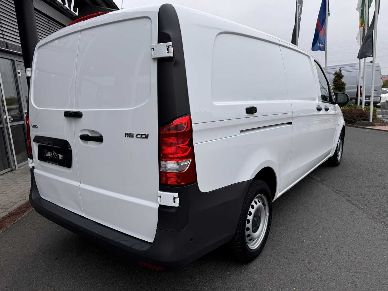 Mercedes-Benz Vito 116 CDI Extralang Klima Kamera Audio40 SHZ - Små skåpbil: bild 4 Mercedes-Benz Vito 116 CDI Extralang Klima Kamera Audio40 SHZ - Små skåpbil: bild 4
