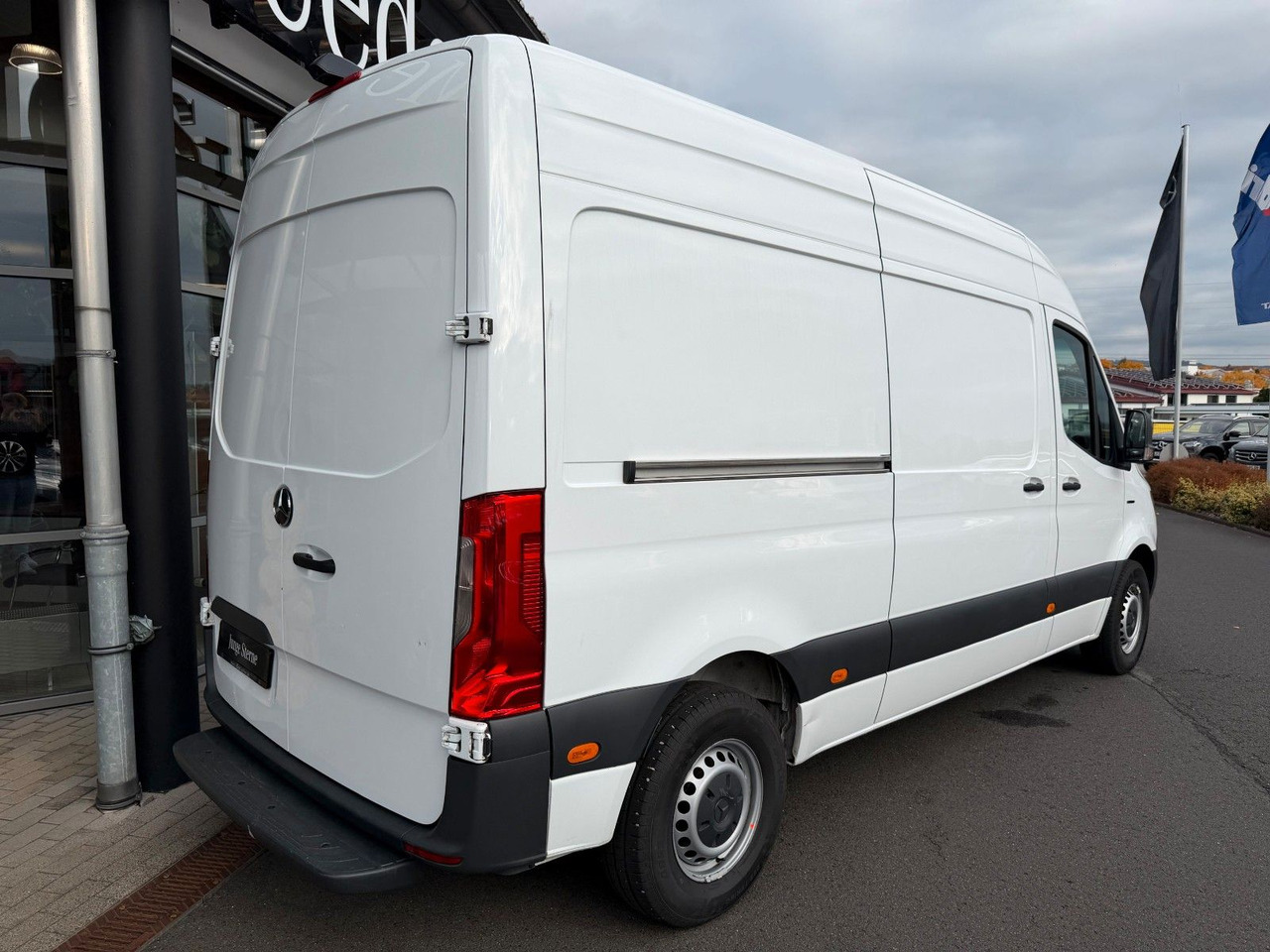 Mercedes-Benz eSprinter 312 Klima SHZ Kamera - Skåpbil, El transportbil: bild 4 Mercedes-Benz eSprinter 312 Klima SHZ Kamera - Skåpbil, El transportbil: bild 4